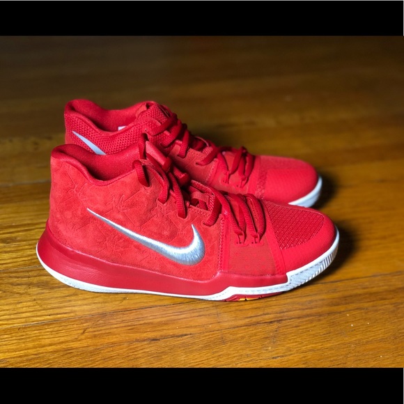 red and white kyrie 3